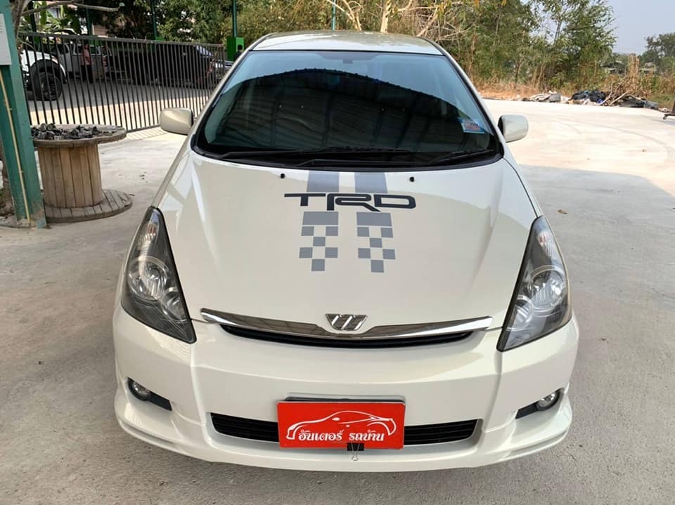 Toyota Wish ปี 2006 สีขาว