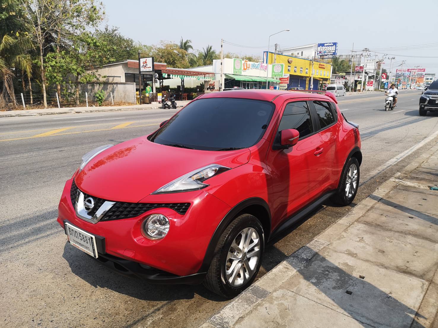 Nissan Juke ปี 2017 สีแดง