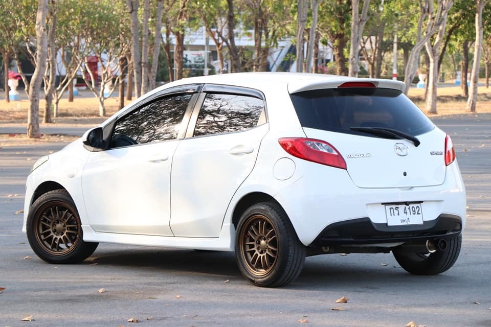 Mazda 2 Sports (5 ประตู) ปี 2011 สีขาว