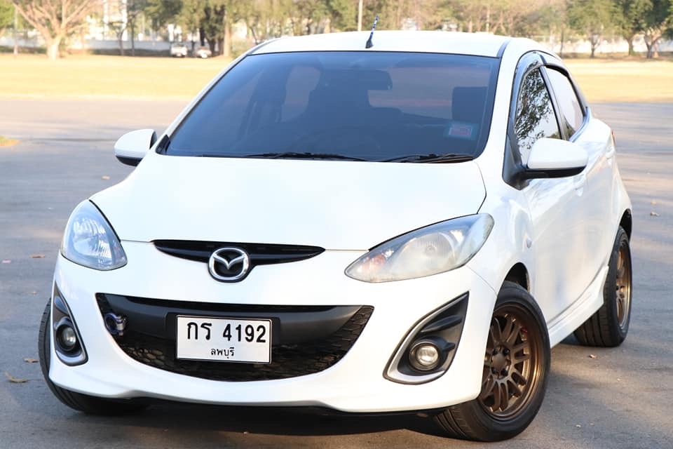 Mazda 2 Sports (5 ประตู) ปี 2011 สีขาว