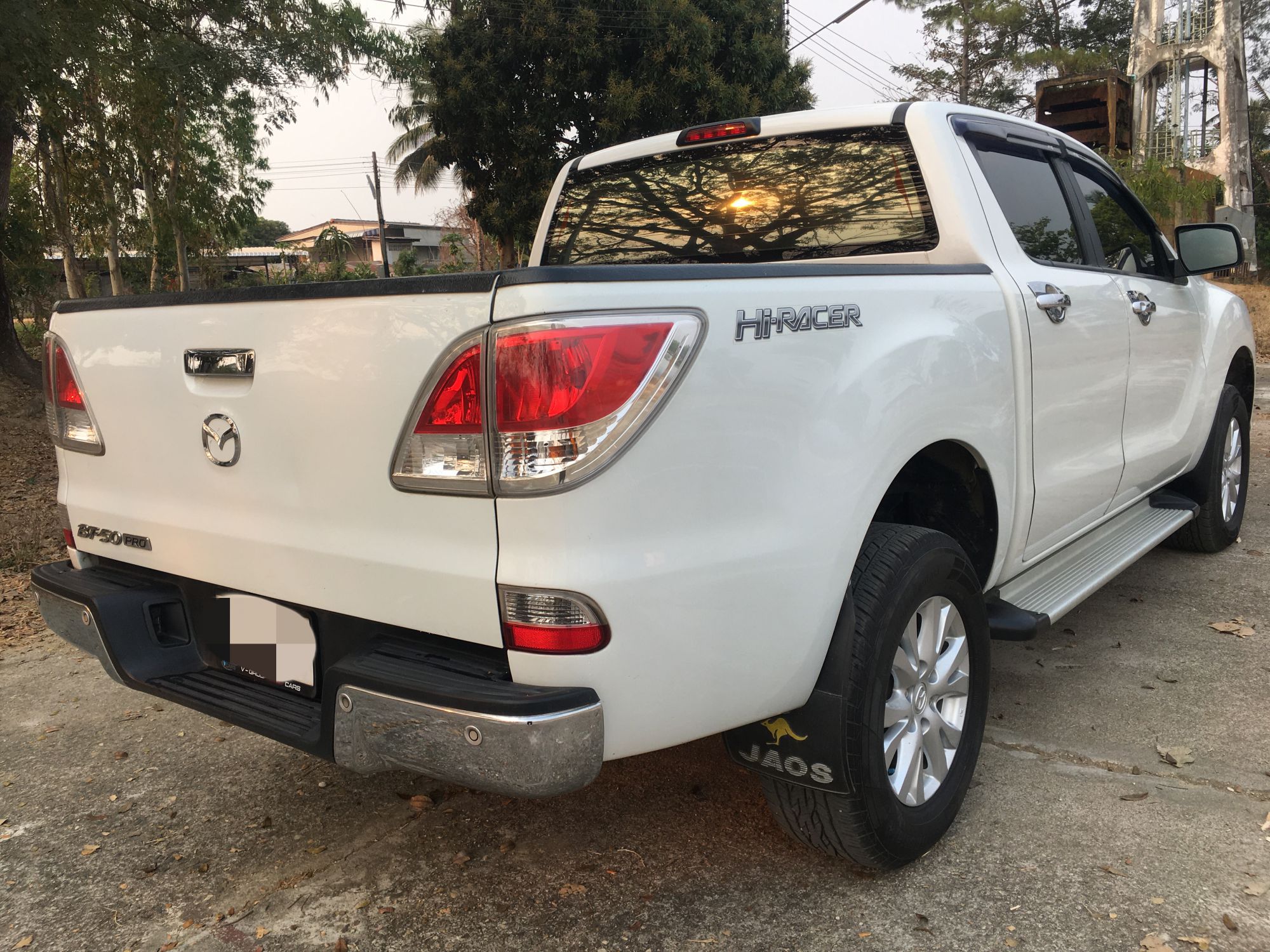 Mazda BT-50 PRO Double Cab (4 ประตู) ปี 2012 สีขาว