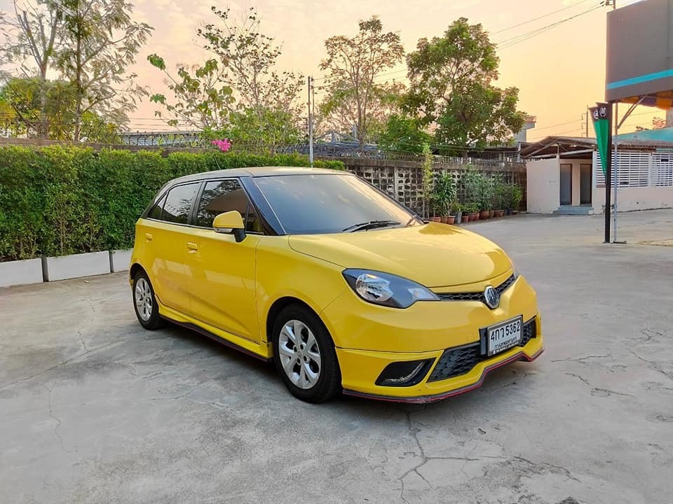 MG3 ปี 2015 สีเหลือง