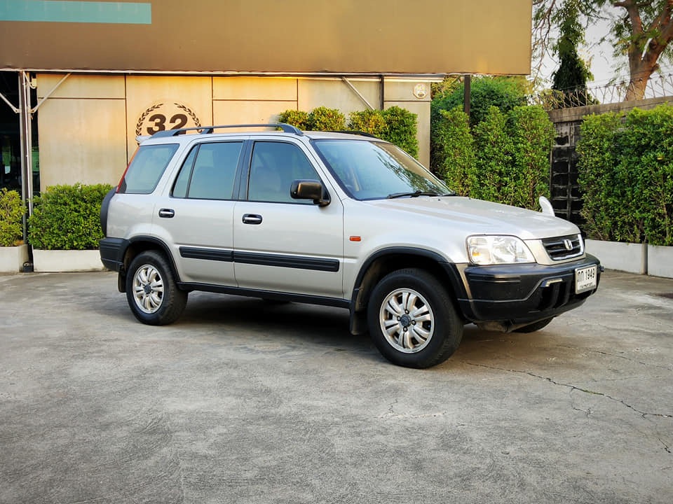 Honda CR-V ปี 1999 สีเงิน