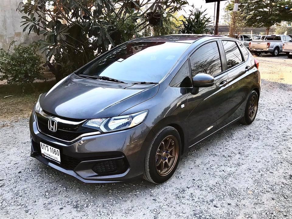 Honda Jazz GK ปี 2017 สีเทา