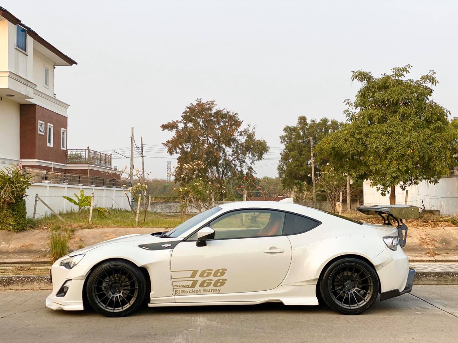 Toyota FT86 ปี 2015 สีขาว