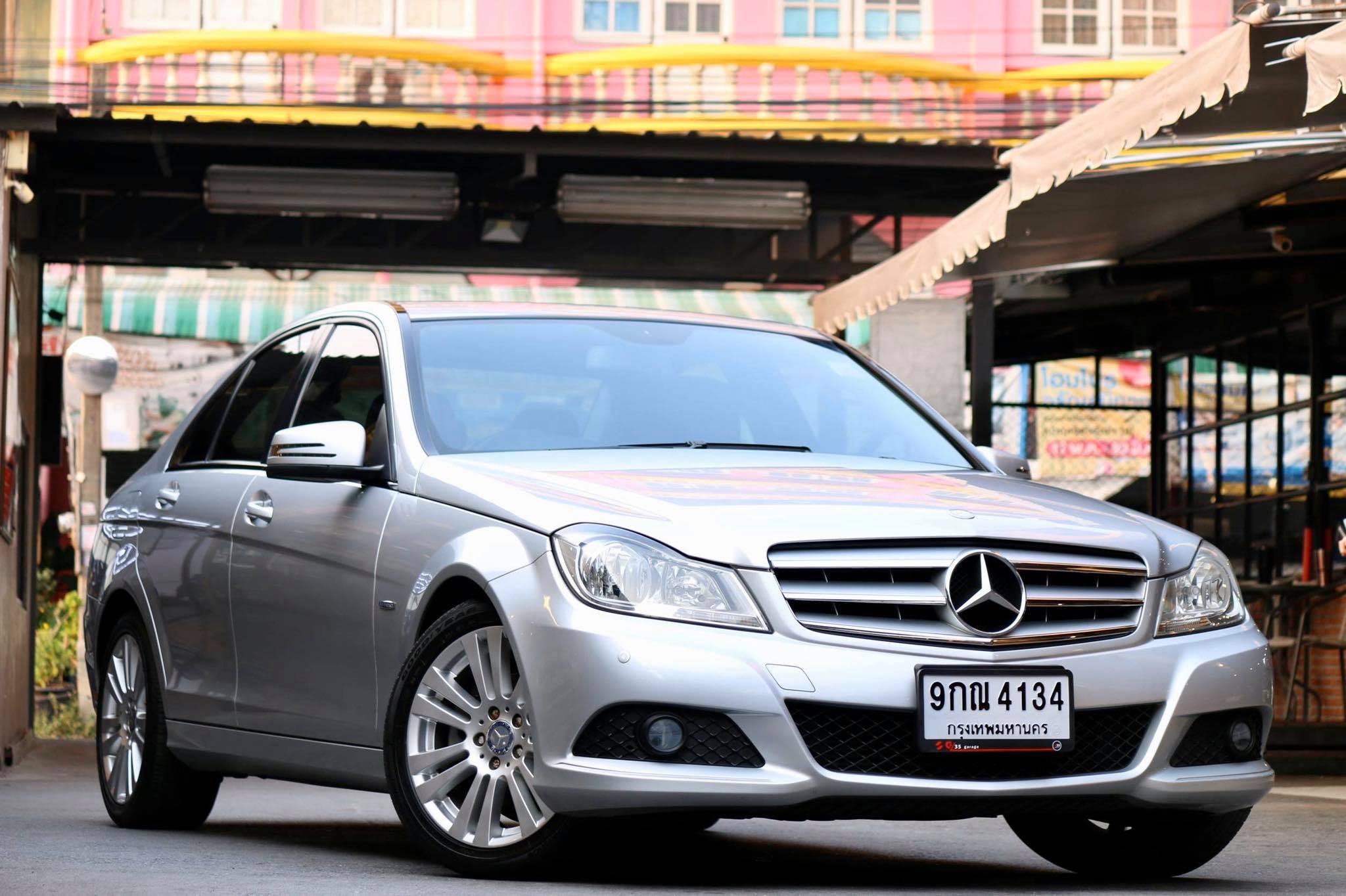 Mercedes-Benz C-Class W204 C200 ปี 2012 สีเงิน