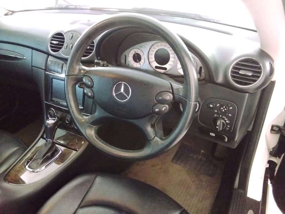 Mercedes-Benz CLK-Class W209 CLK200 ปี 2011 สีเงิน