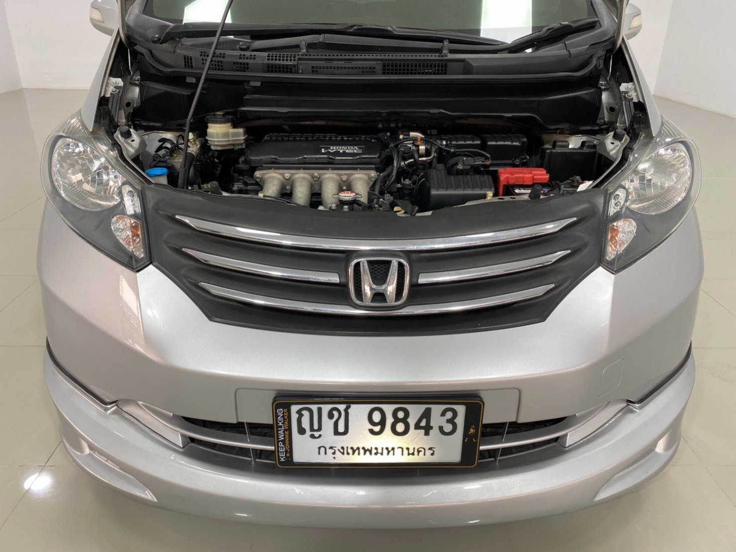 Honda Freed ปี 2011 สีเงิน