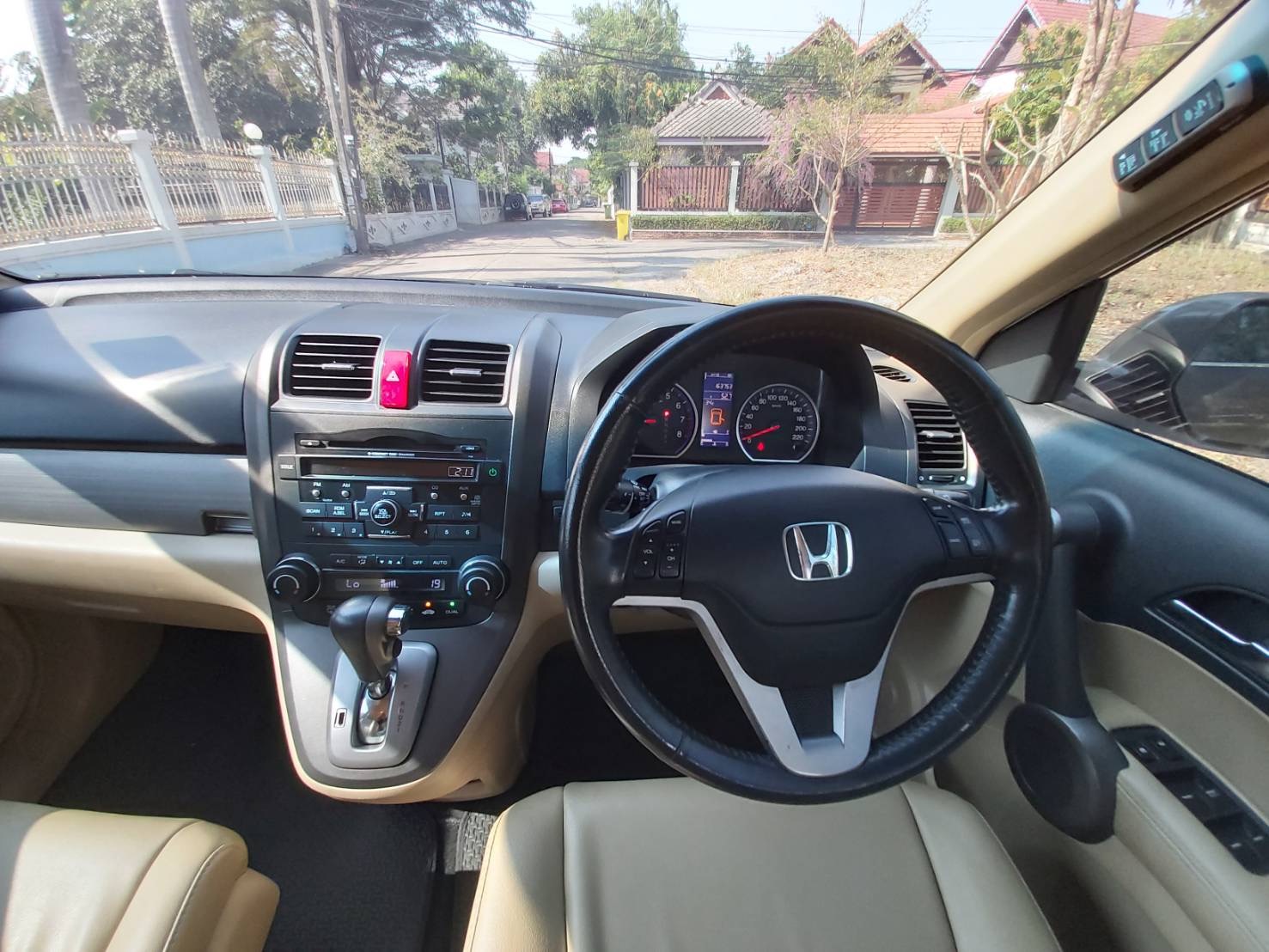 Honda CR-V ปี 2011 สีน้ำตาล