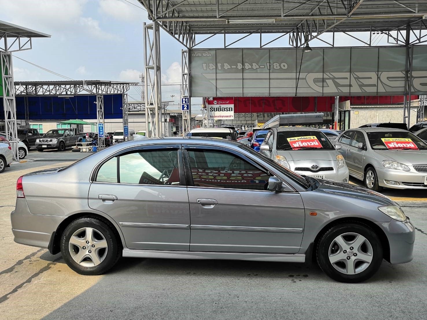 Honda Civic ES (Dimension) โฉม ตาเหยี่ยว ปี 2004 สีเทา