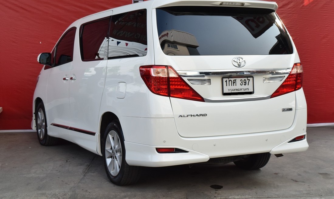 Toyota Alphard ปี 2013 สีขาว