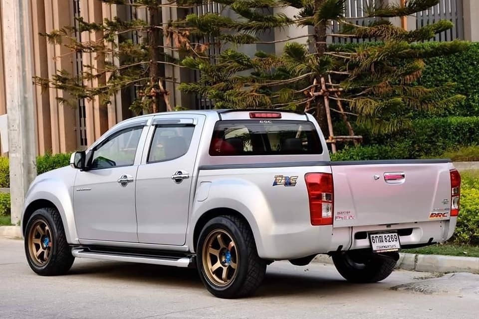 Isuzu D-Max Hi-Lander (4 ประตู) ปี 2012 สีเงิน