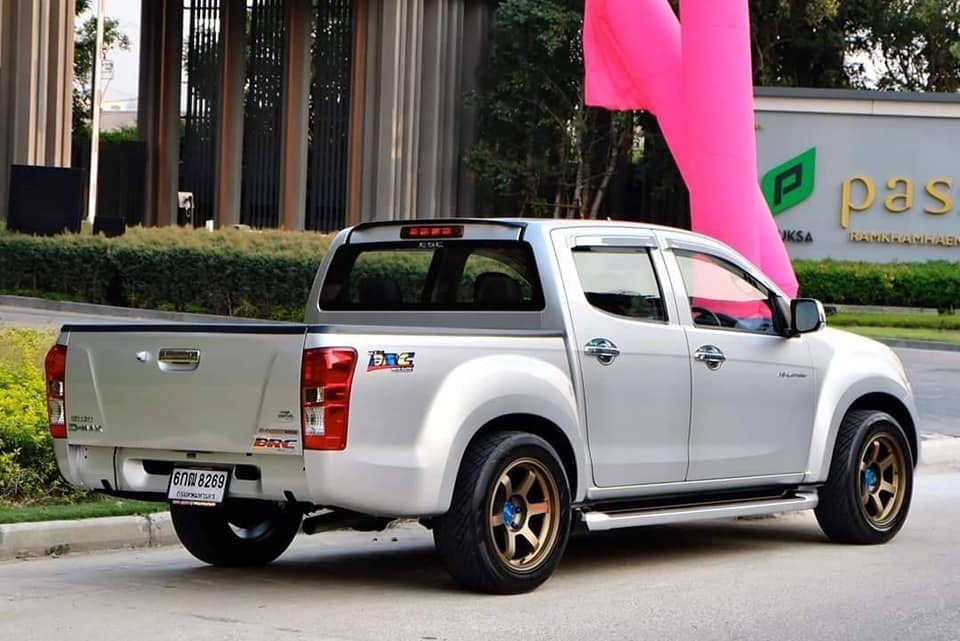 Isuzu D-Max Hi-Lander (4 ประตู) ปี 2012 สีเงิน