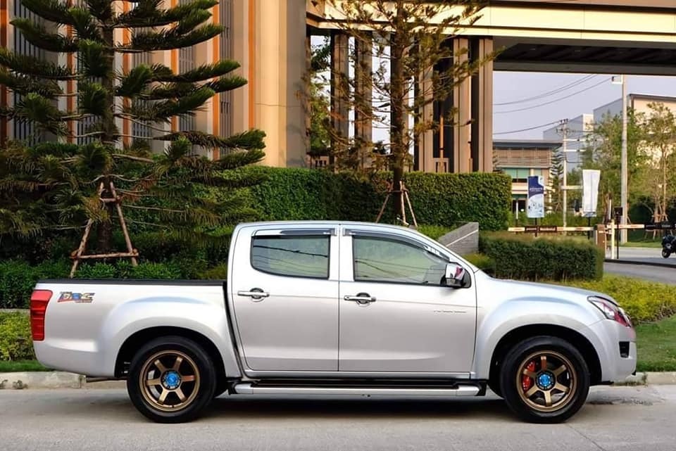 Isuzu D-Max Hi-Lander (4 ประตู) ปี 2012 สีเงิน