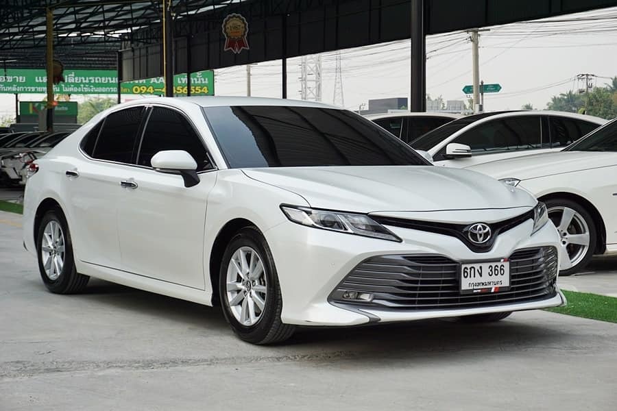 Toyota Camry ปี 2018 สีขาว