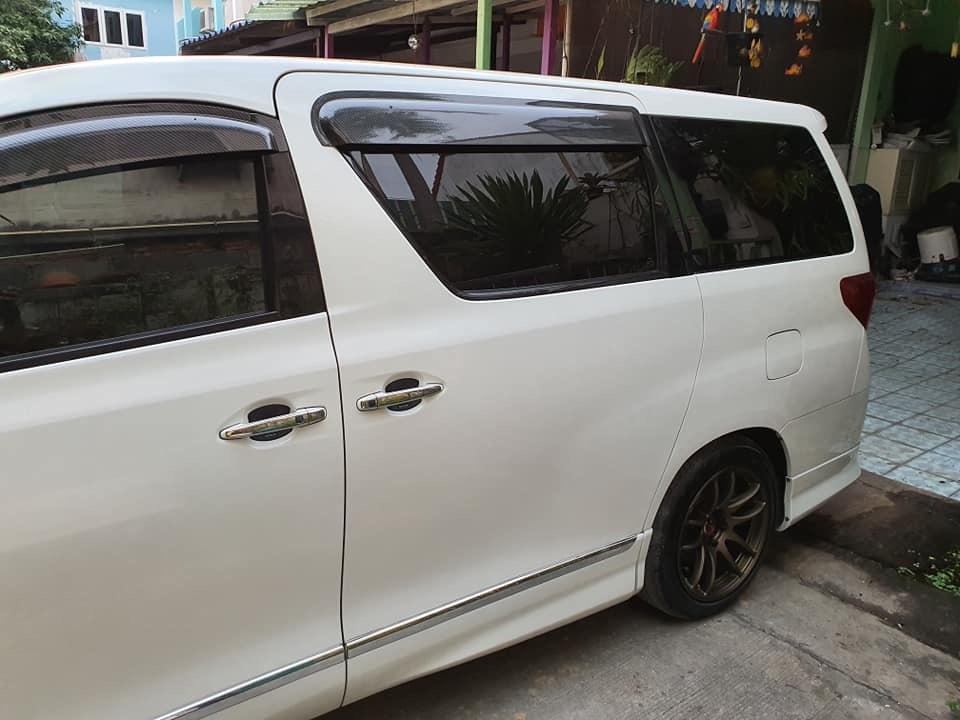 Toyota Alphard ปี 2010 สีขาว