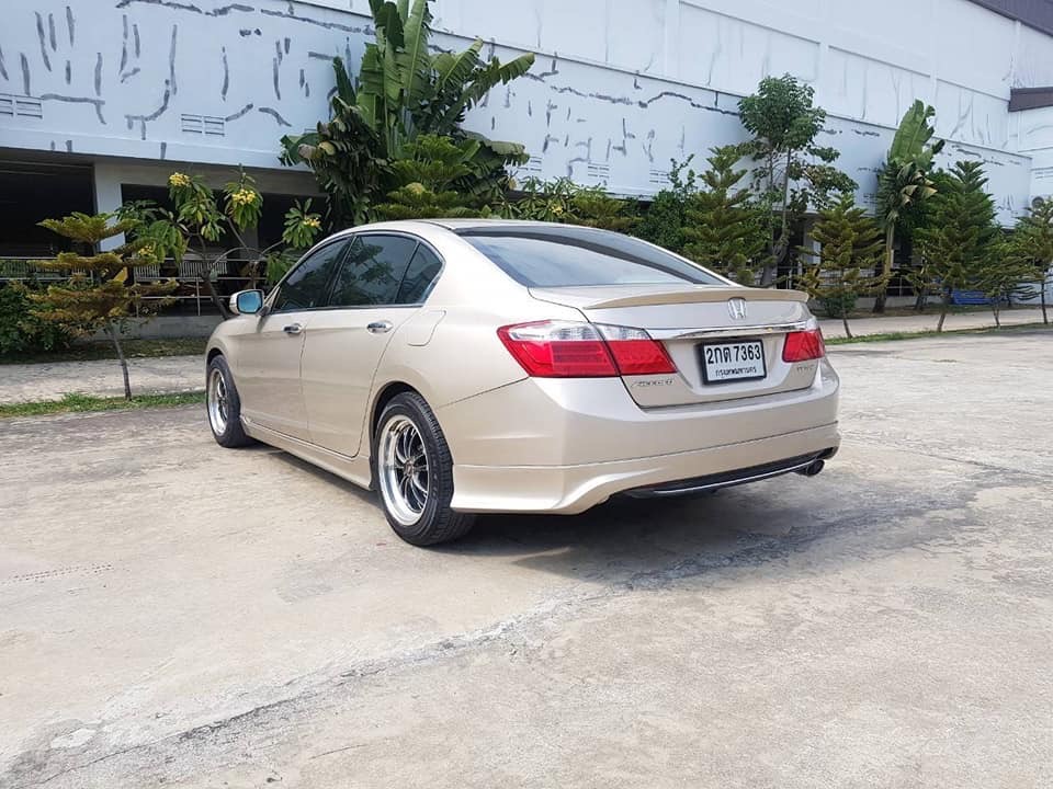 Honda Accord Gen 9 ปี 2013 สีทอง