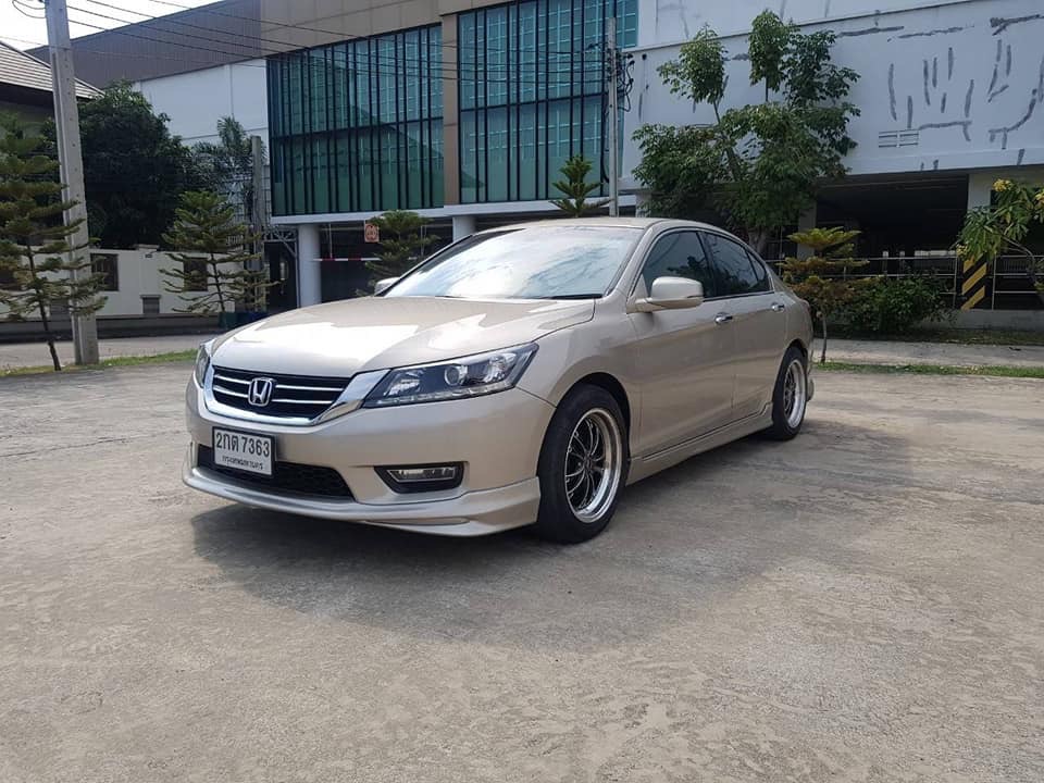 Honda Accord Gen 9 ปี 2013 สีทอง