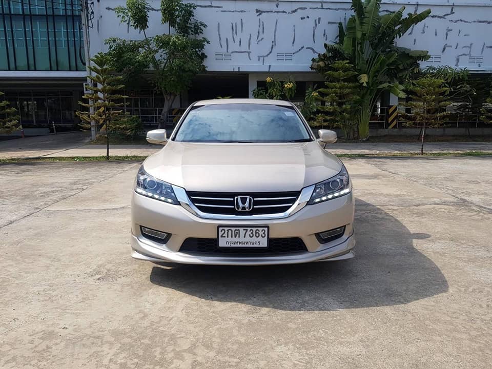 Honda Accord Gen 9 ปี 2013 สีทอง