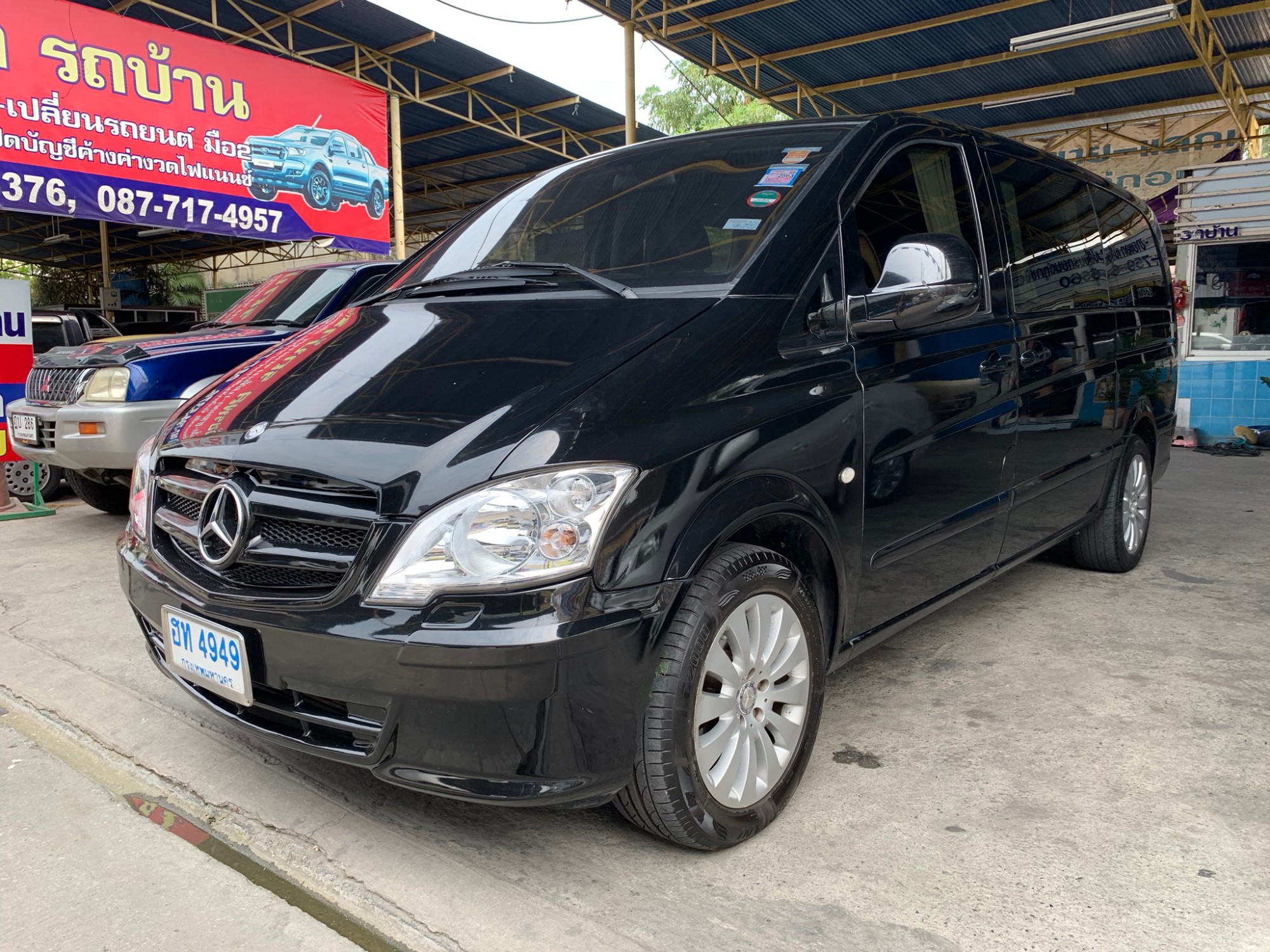 Mercedes-Benz V-Class W639 ปี 2010 สีดำ