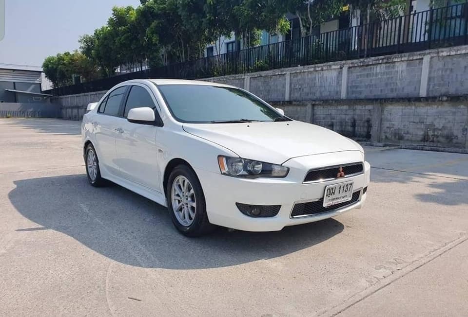 Mitsubishi Lancer EX ปี 2011 สีขาว