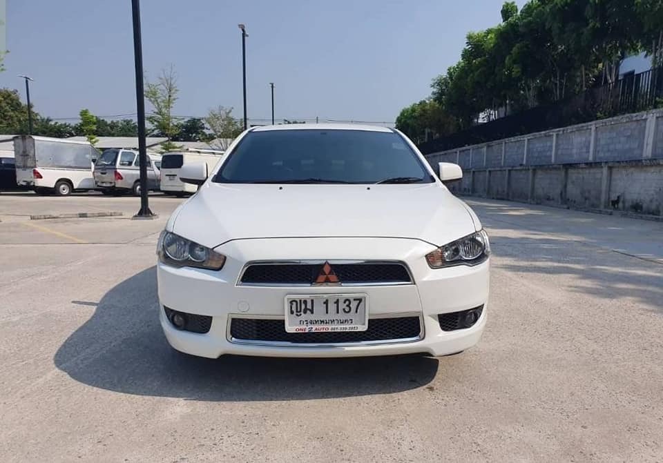 Mitsubishi Lancer EX ปี 2011 สีขาว