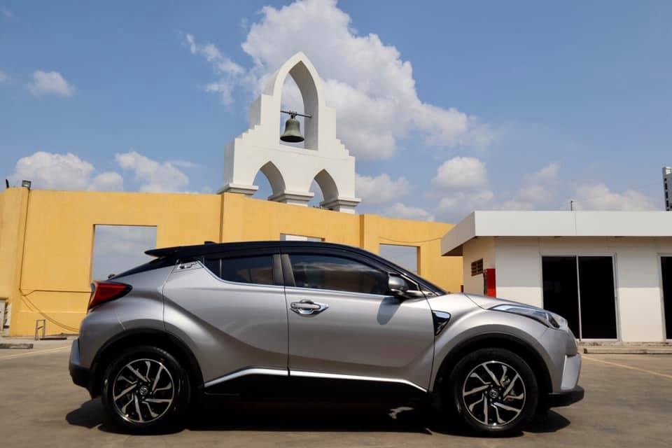 Toyota C-HR ปี 2018 สีเงิน