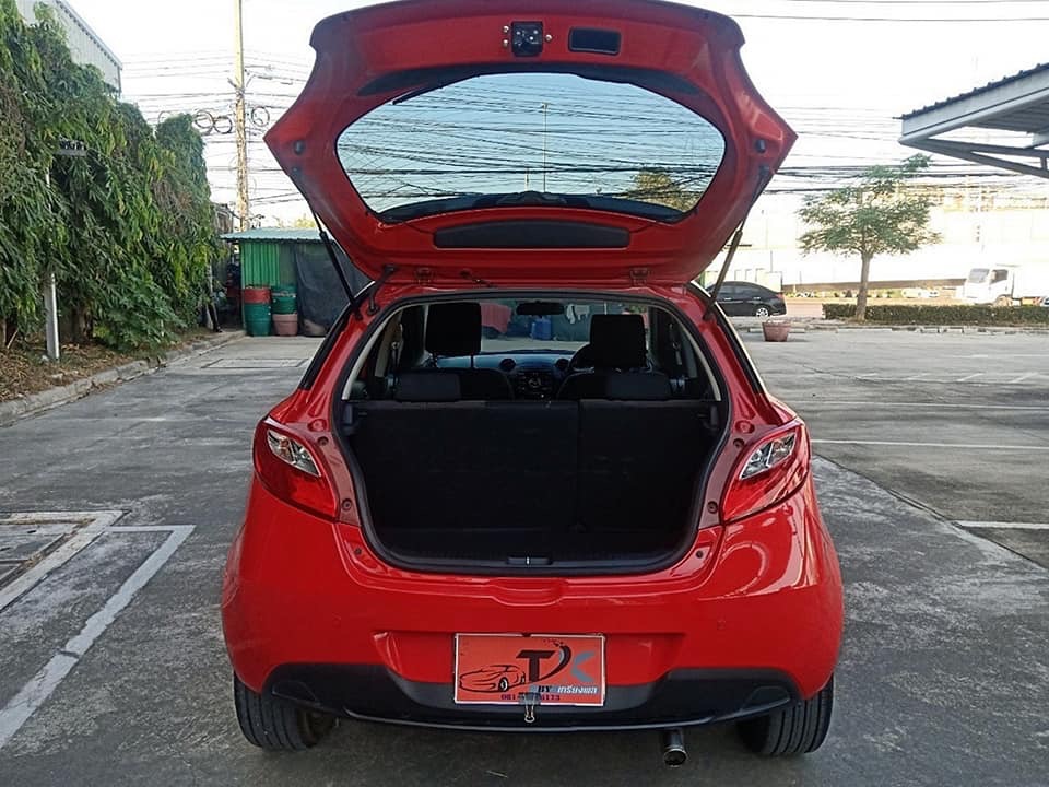 Mazda 2 Sports (5 ประตู) ปี 2010 สีแดง