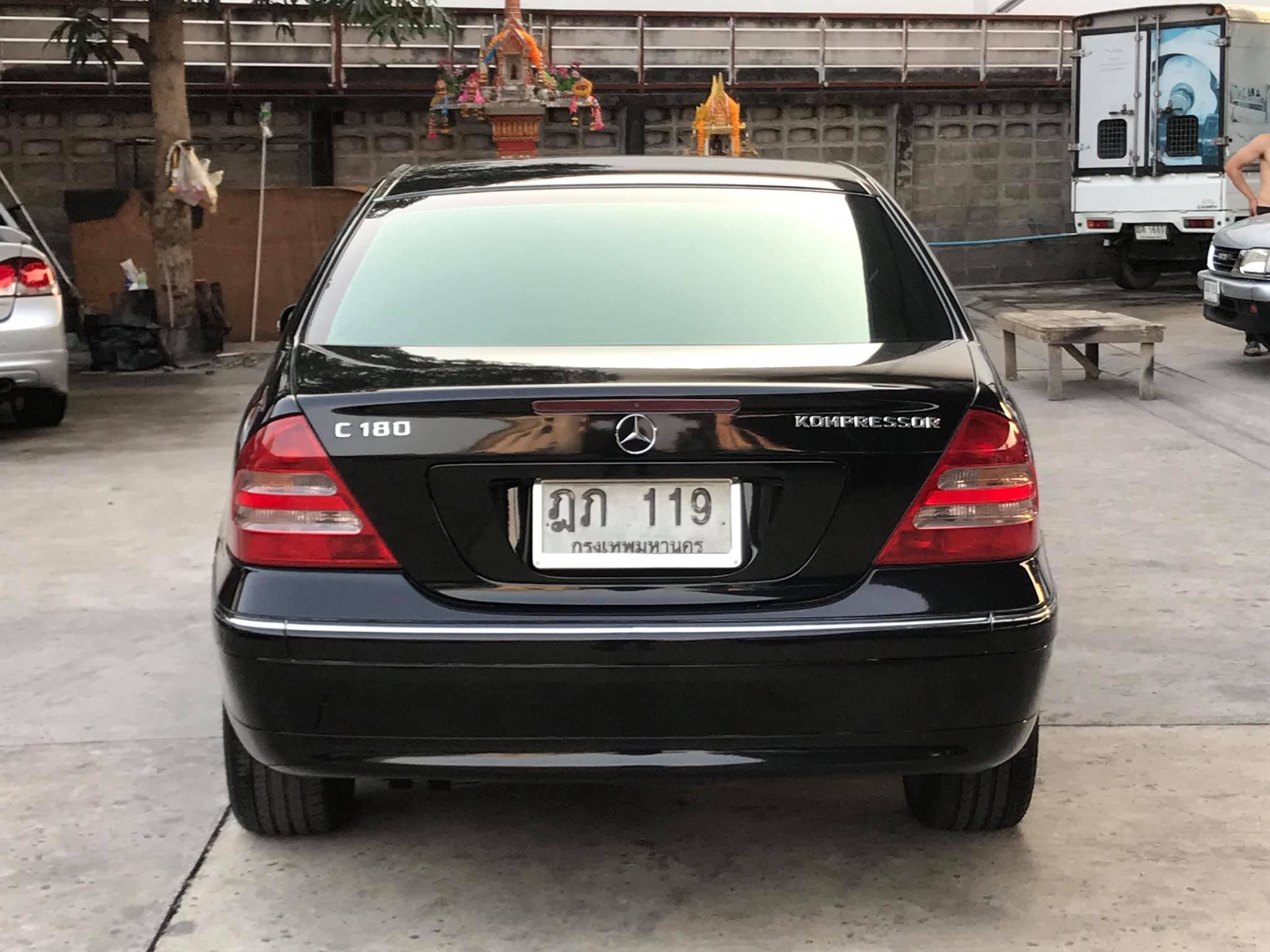 Mercedes-Benz C-Class W203 C180 สีดำ