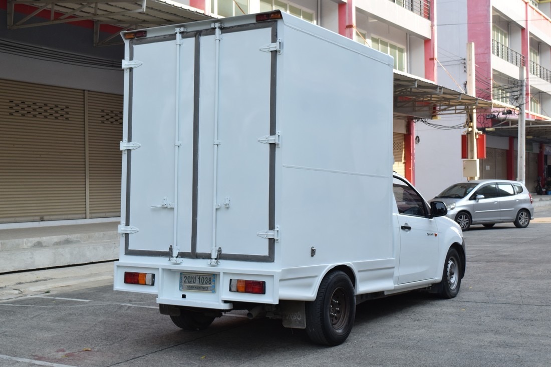 Isuzu D-Max Spark ปี 2017 สีขาว