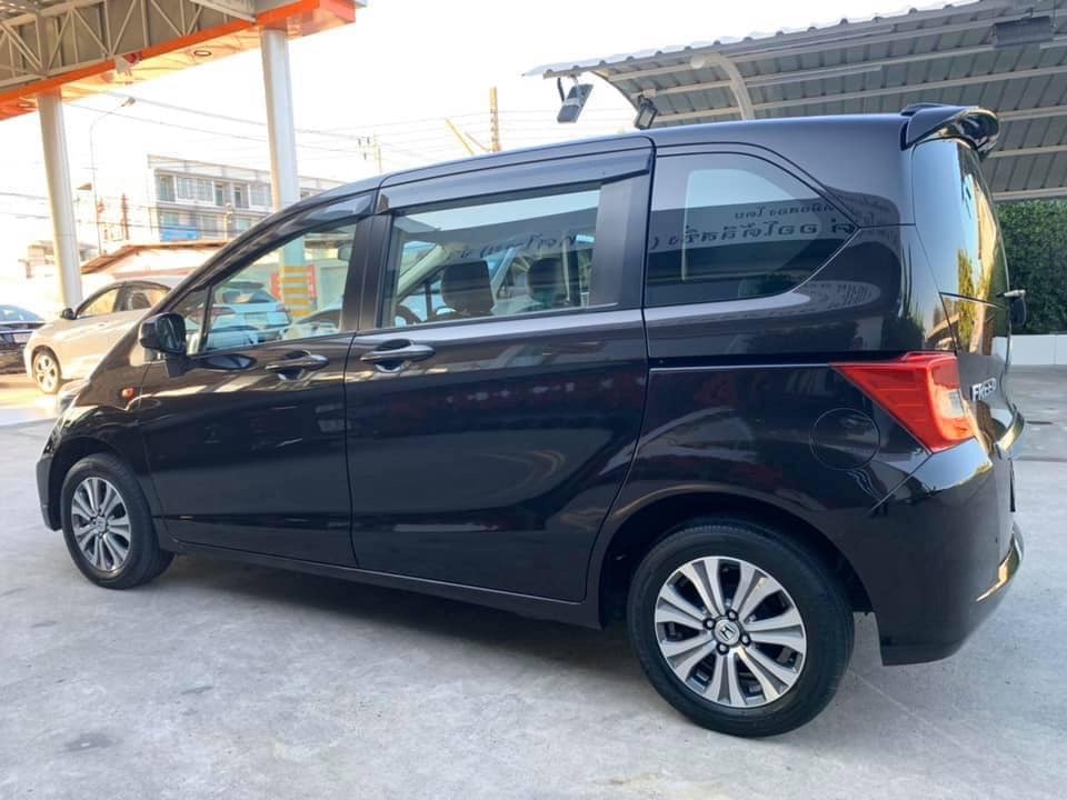 Honda Freed ปี 2012 สีน้ำตาล