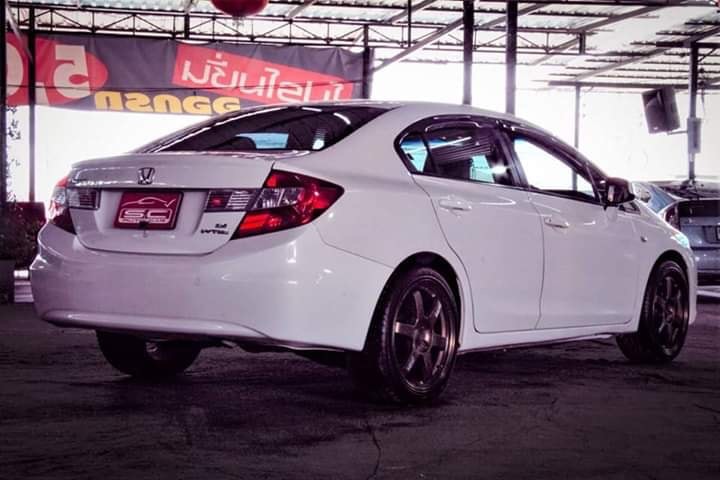 Honda Civic FB ปี 2012 สีขาว