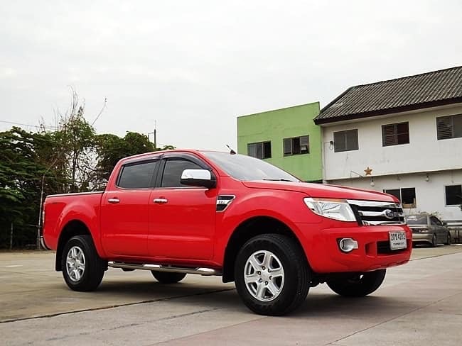 Ford Ranger 4 ประตู ปี 2013 สีแดง