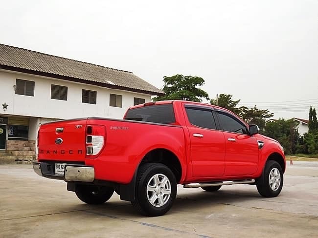 Ford Ranger 4 ประตู ปี 2013 สีแดง