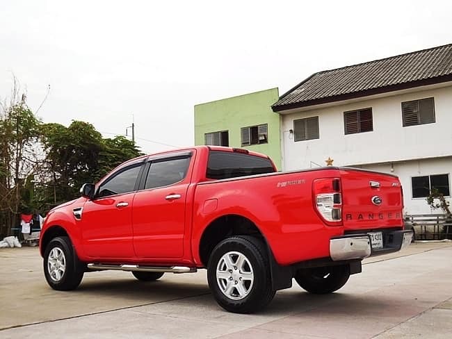 Ford Ranger 4 ประตู ปี 2013 สีแดง