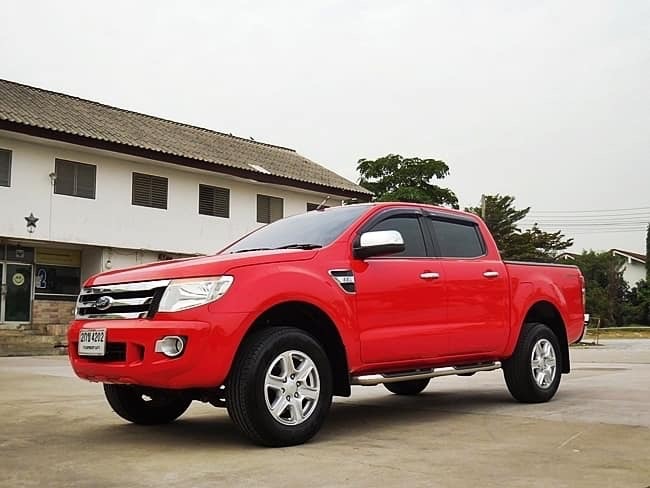 Ford Ranger 4 ประตู ปี 2013 สีแดง