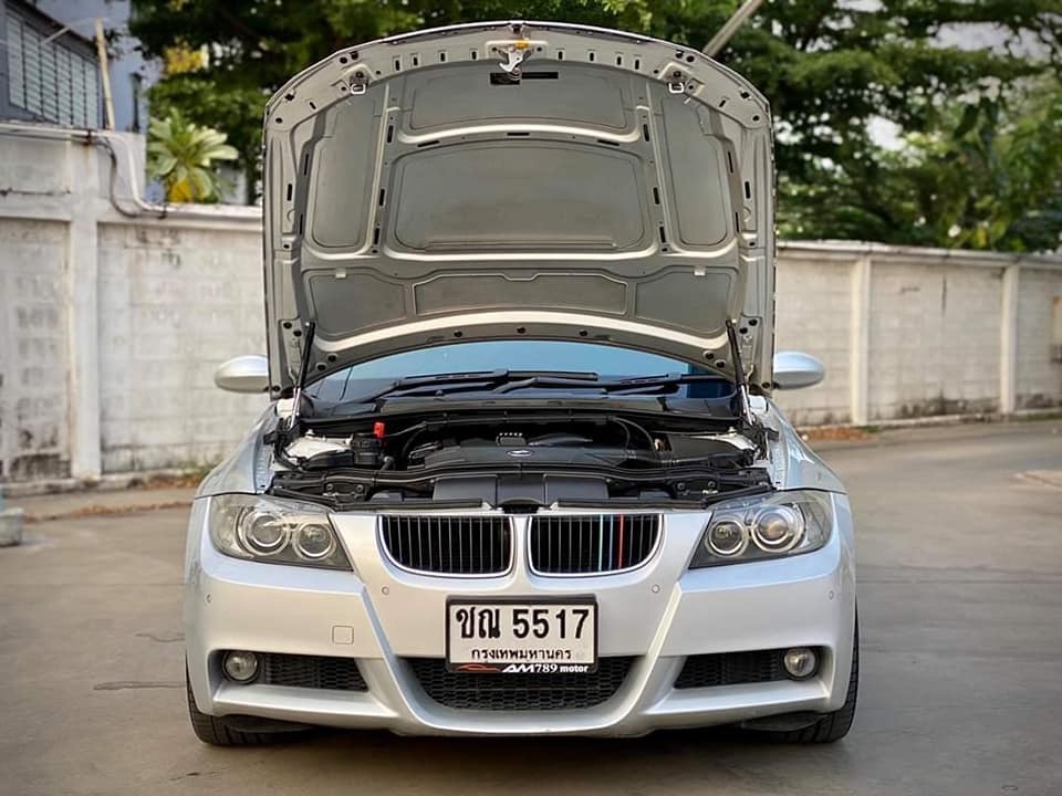 BMW 3 Series E90 320i ปี 2007 สีเงิน