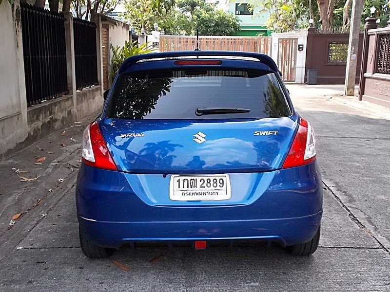 Suzuki Swift ปี 2012 สีน้ำเงิน