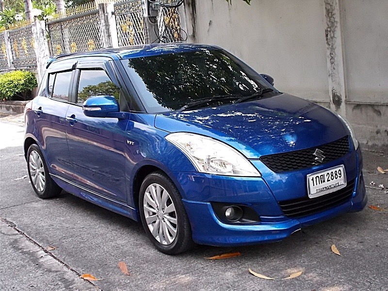 Suzuki Swift ปี 2012 สีน้ำเงิน