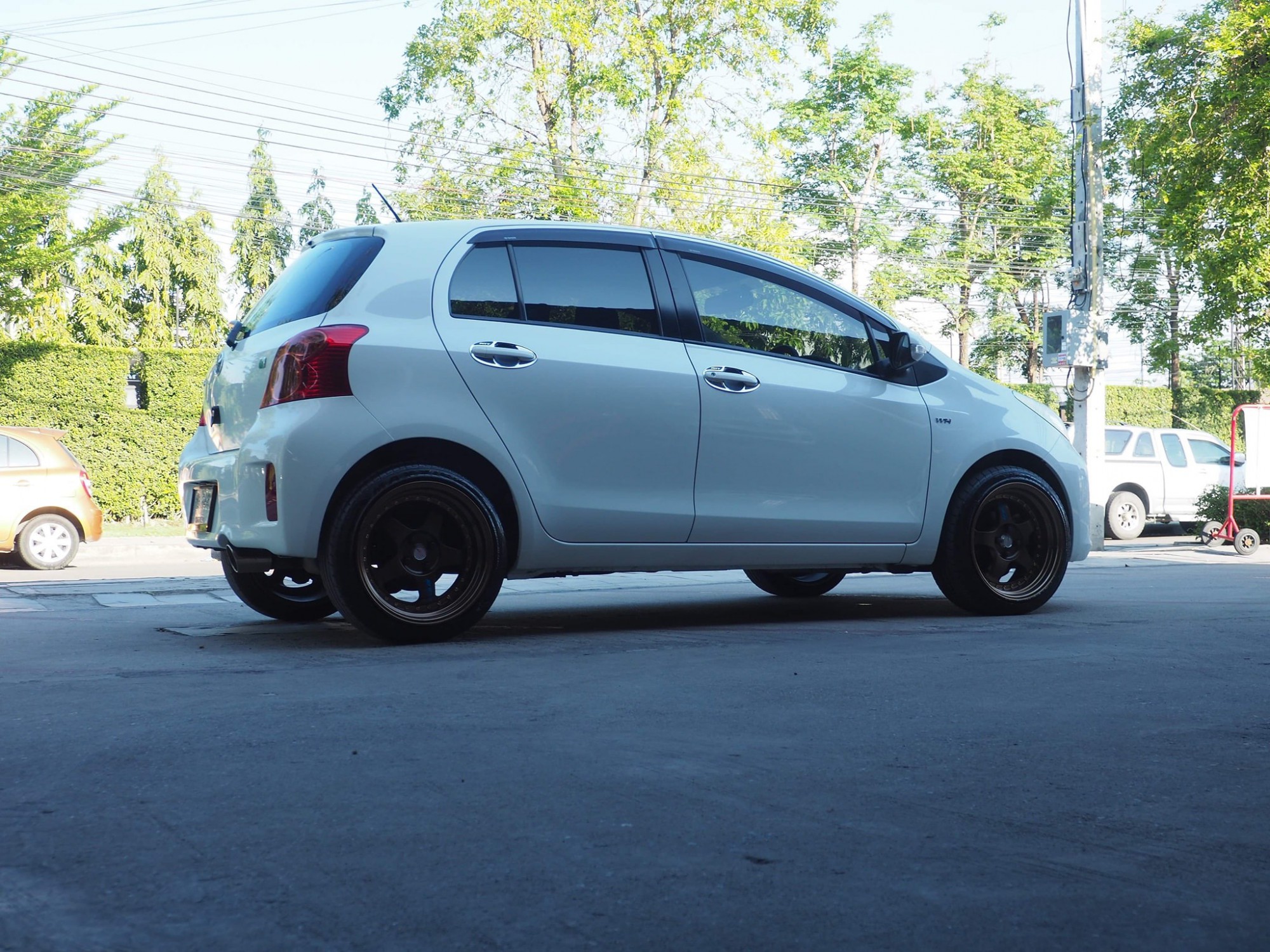 Toyota Yaris ปี 2013 สีขาว