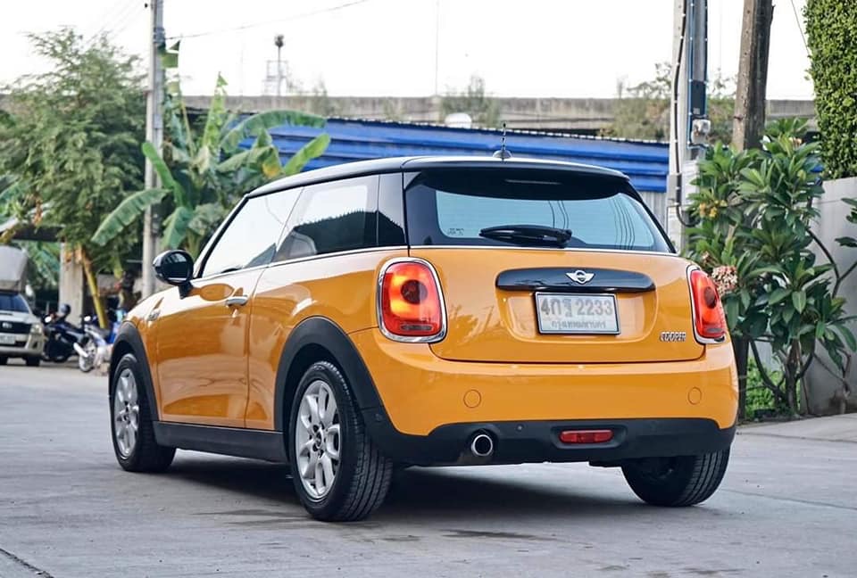 Mini Cooper (Hatch) Look3 F56 (3 ประตู) ปี 2016 สีเหลือง