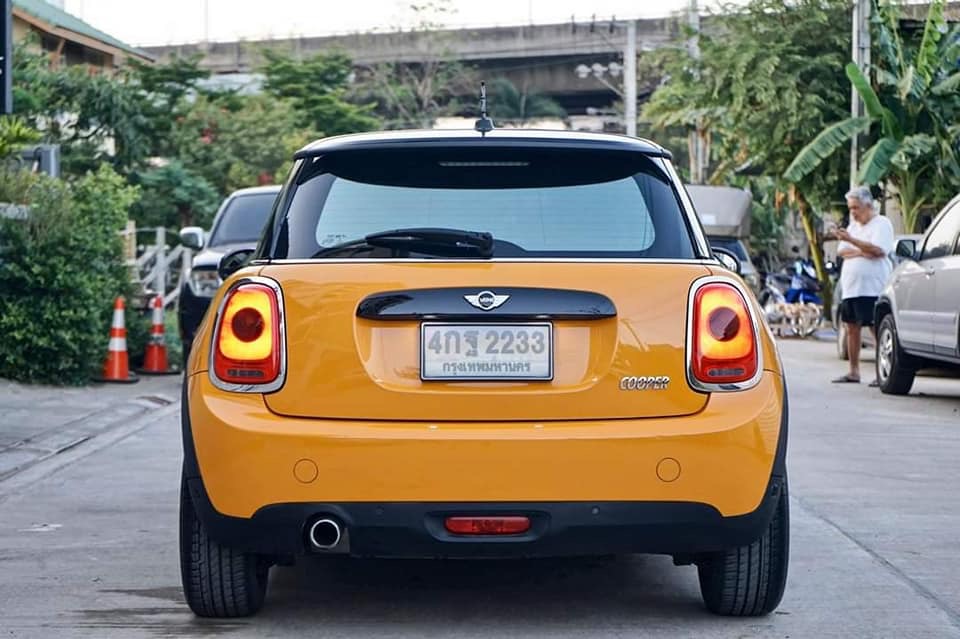 Mini Cooper (Hatch) Look3 F56 (3 ประตู) ปี 2016 สีเหลือง