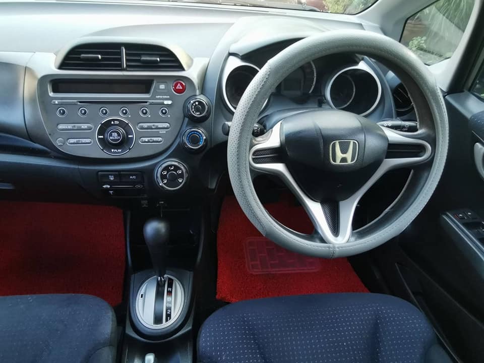 Honda Jazz GE ปี 2009 สีเทา