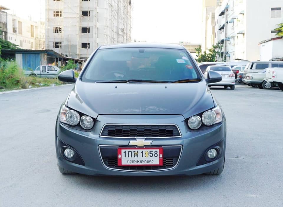 Chevrolet Sonic โฉม 5 ประตู ปี 2013 สีเทา