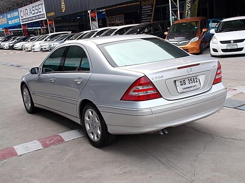 Mercedes-Benz C-Class W203 C220 ปี 2006 สีเทา