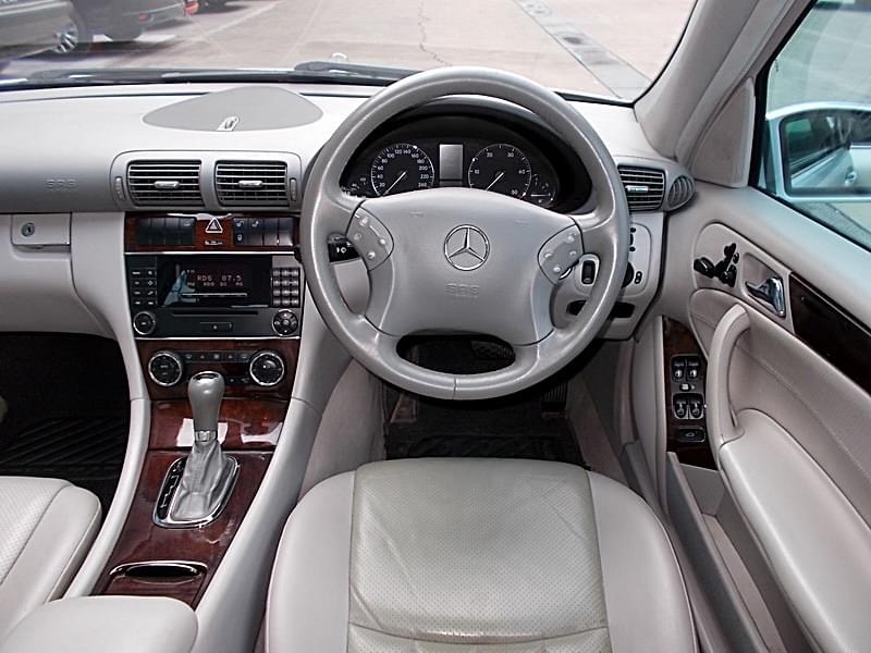 Mercedes-Benz C-Class W203 C220 ปี 2006 สีเทา