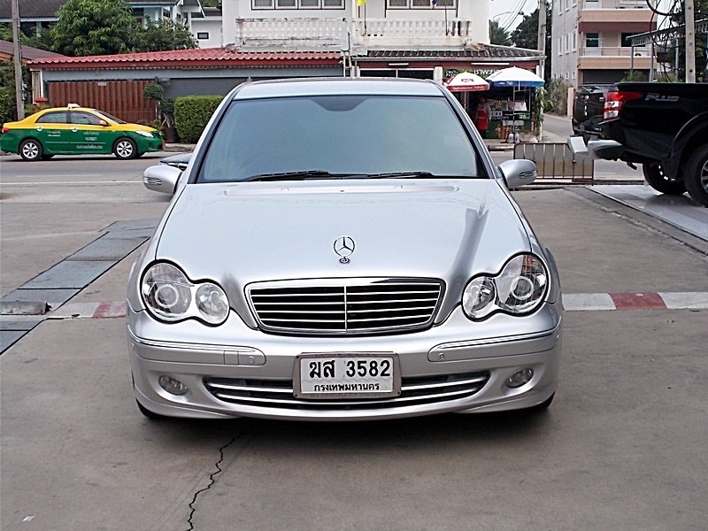 Mercedes-Benz C-Class W203 C220 ปี 2006 สีเทา