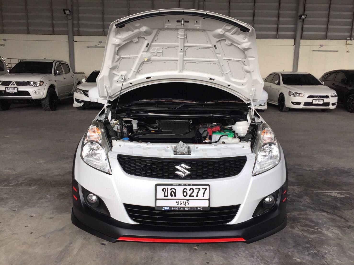 Suzuki Swift ปี 2015 สีขาว