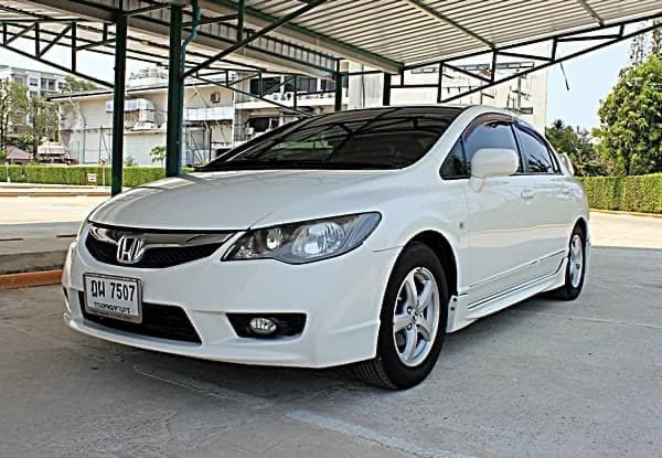 Honda Civic FD ปี 2010 สีขาว