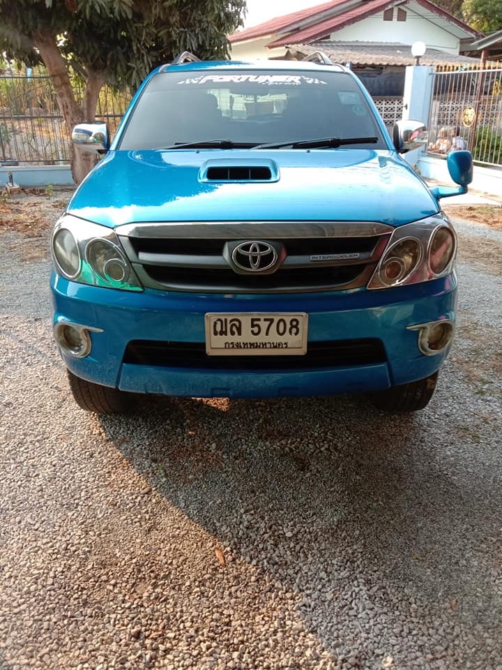 Toyota Fortuner ปี 2005